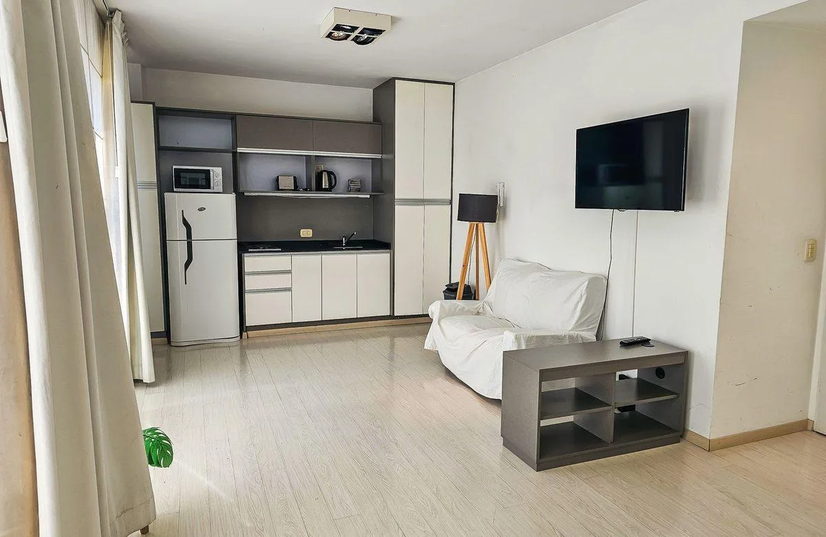 Furnished studio apartment with balcony in Núñez