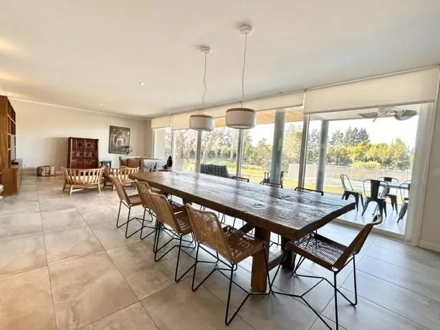 Furnished 4-bedroom house on the water in Las Glorietas, Nordelta (Tigre)