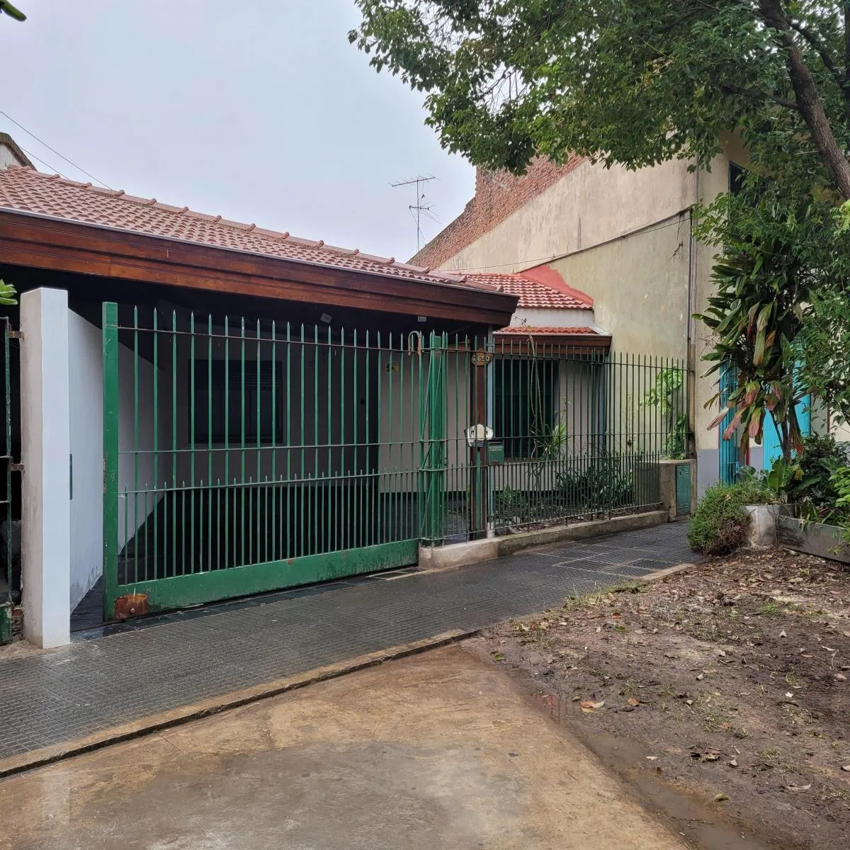 Casa de 3 ambientes com 2 quartos em Lanús