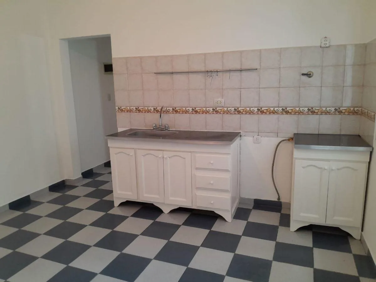 Departamento 2 Ambientes en Alquiler Moreno