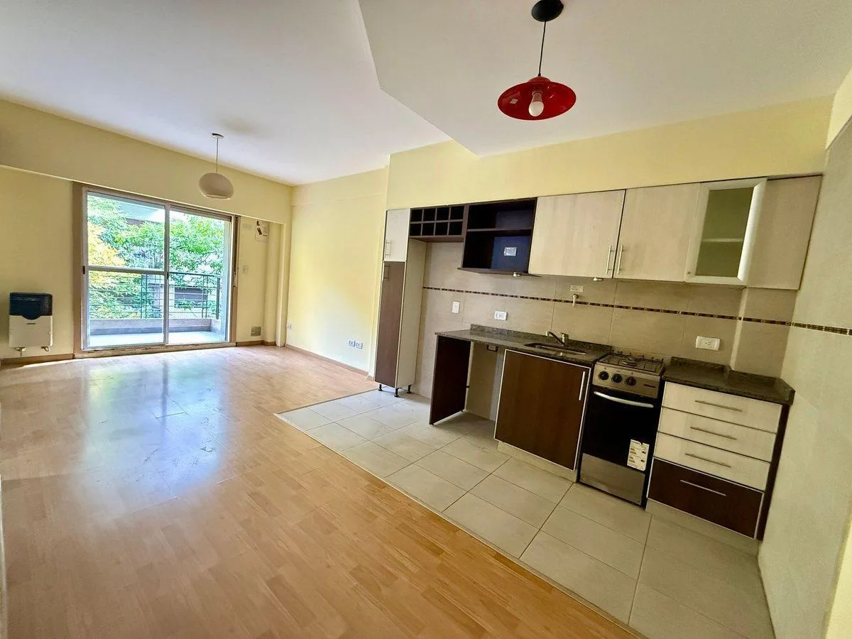 Studio apartment with balcony in Almagro