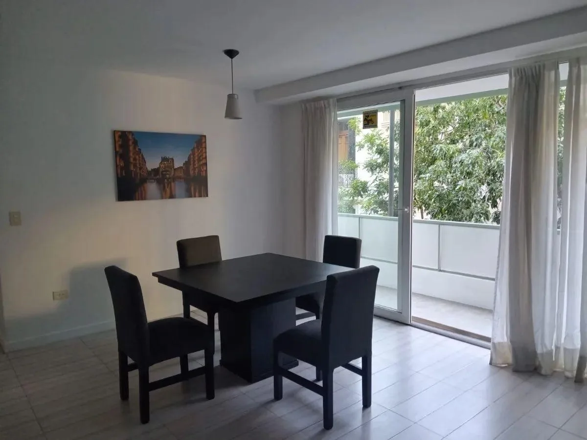 Departamento de 2 ambientes amoblado con cochera en Chacarita