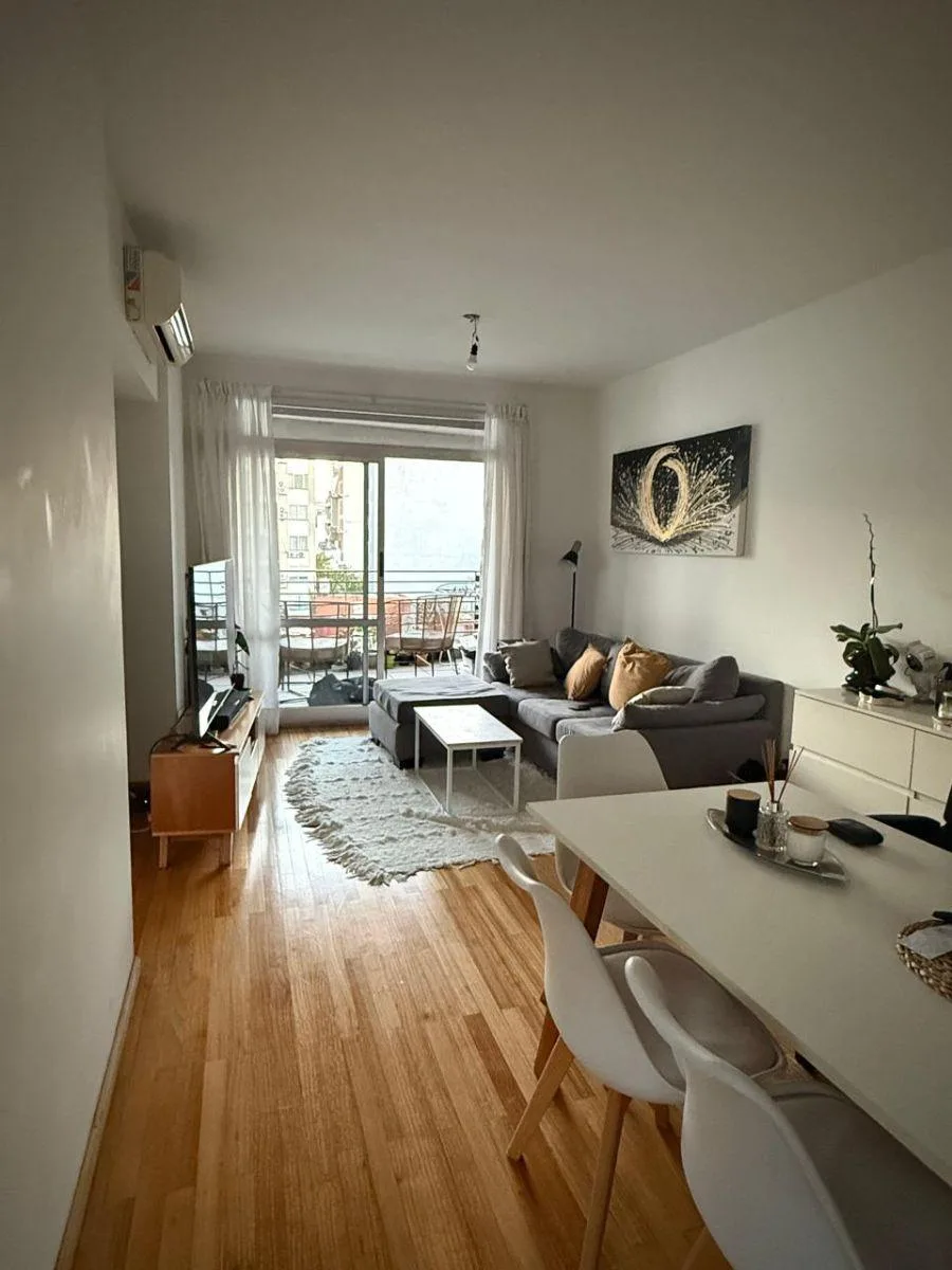 Apartamento de 1 dormitório com varanda tipo terraço em Palermo