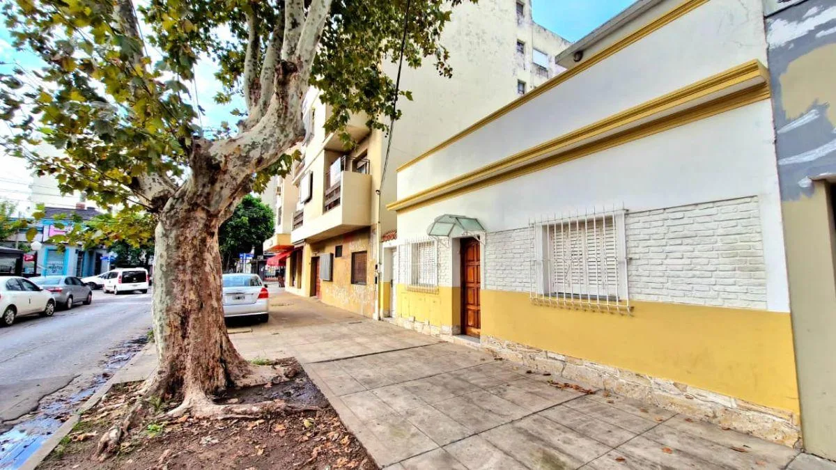 Casa em PH com 1 quarto em Lanús (Remedios de Escalada)