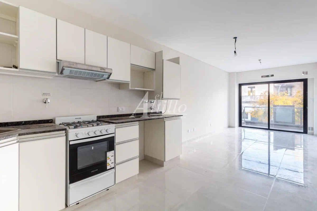 Front-facing studio apartment in Liniers