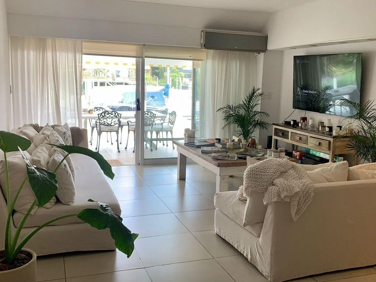 Apartamento de 2 dormitórios com vista para o rio em San Fernando
