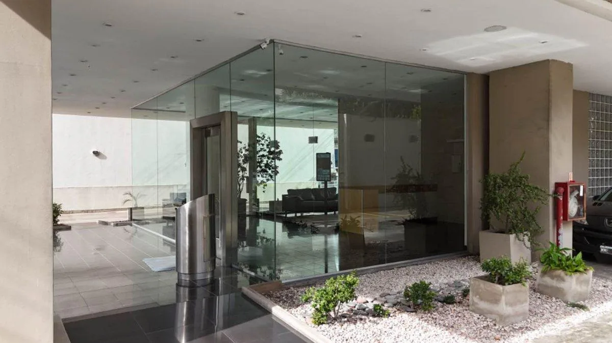 Apartamento mobiliado de 3 ambientes com 2 quartos e varanda em Caballito