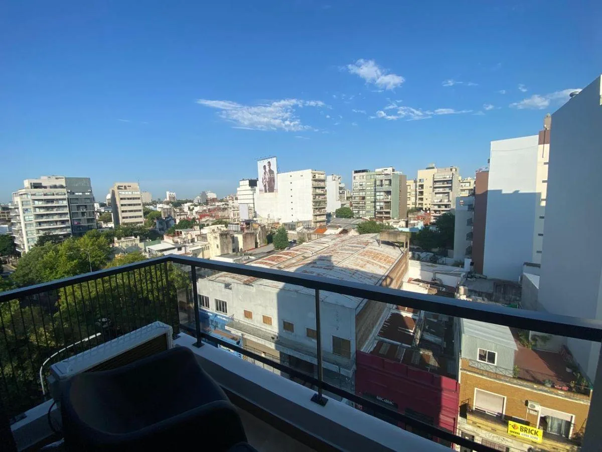 Kitnet com varanda em Palermo Hollywood