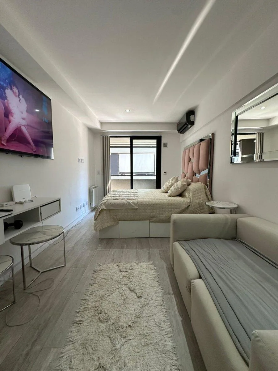 Temporary studio apartment with pool in Chacarita