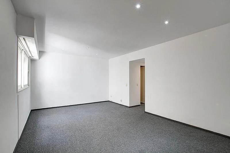 Departamento de 2 ambientes frente con balcón en Retiro