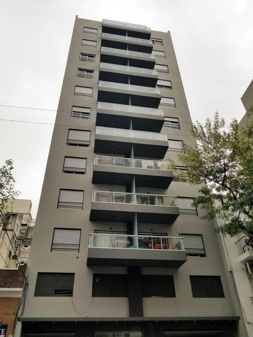 Two-room studio apartment with balcony and parking in Buenos Aires
