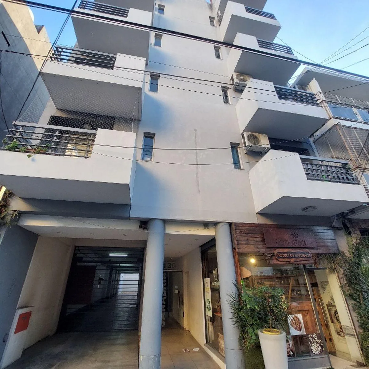 Apartamento de dois ambientes para aluguel em Monte Castro