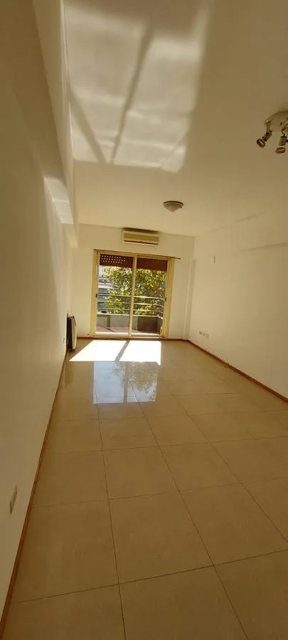 Apartamento de dois ambientes de frente em Belgrano
