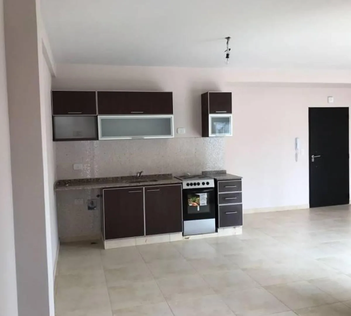 Departamento monoambiente con cochera y 2 balcones al contrafrente en Buenos Aires