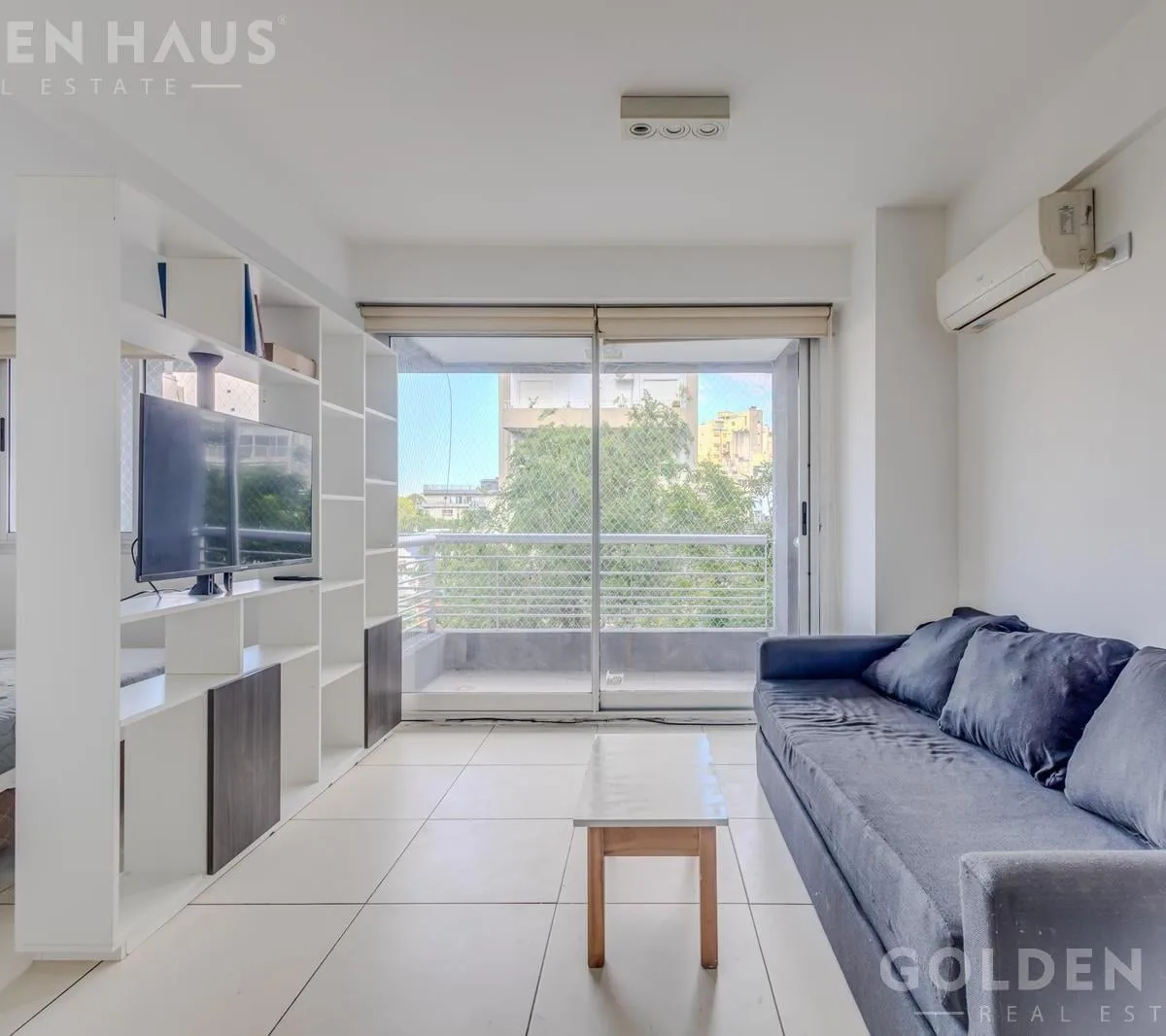 Monoambiente amoblado y equipado con balcón al frente en Caballito