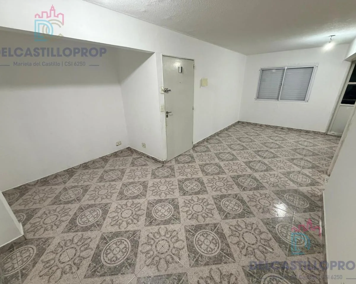 Four-room apartment with three bedrooms in Victoria