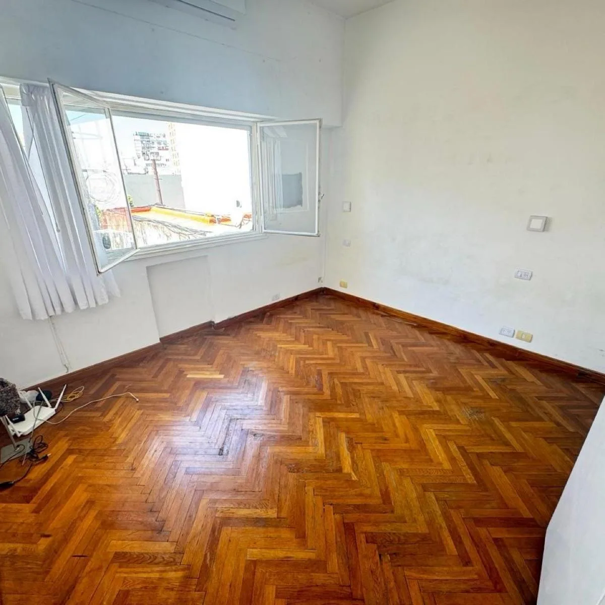 Two-room studio apartment on a high floor in Recoleta