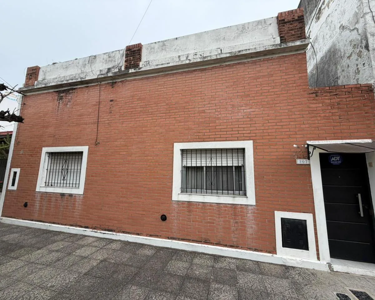 Трёхкомнатная квартира в аренду в Buenos Aires