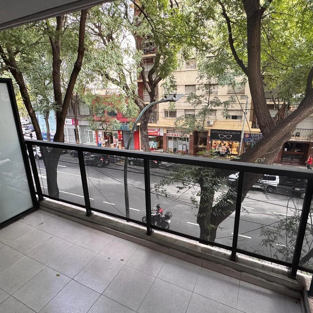 Kitnet com varanda na Chacarita