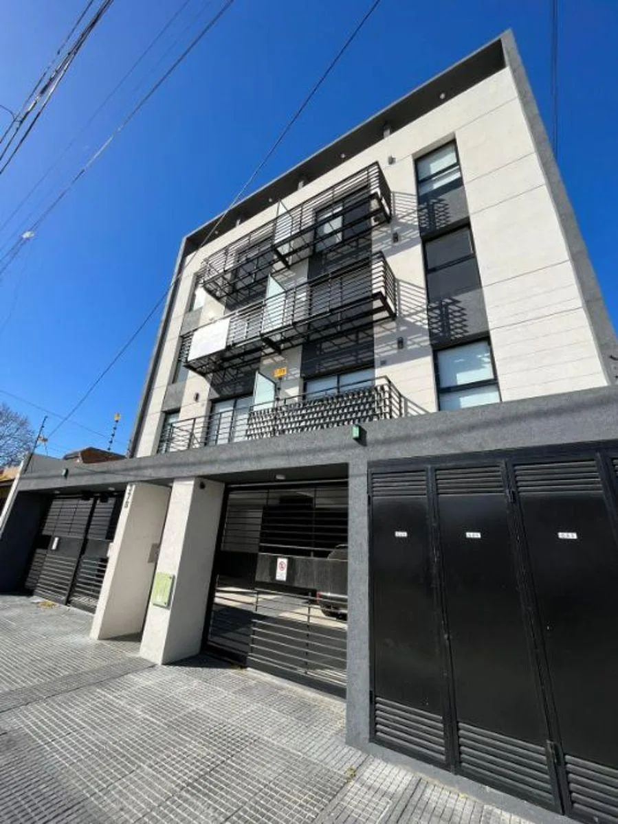 Two-room apartment at the rear in Quilmes Oeste