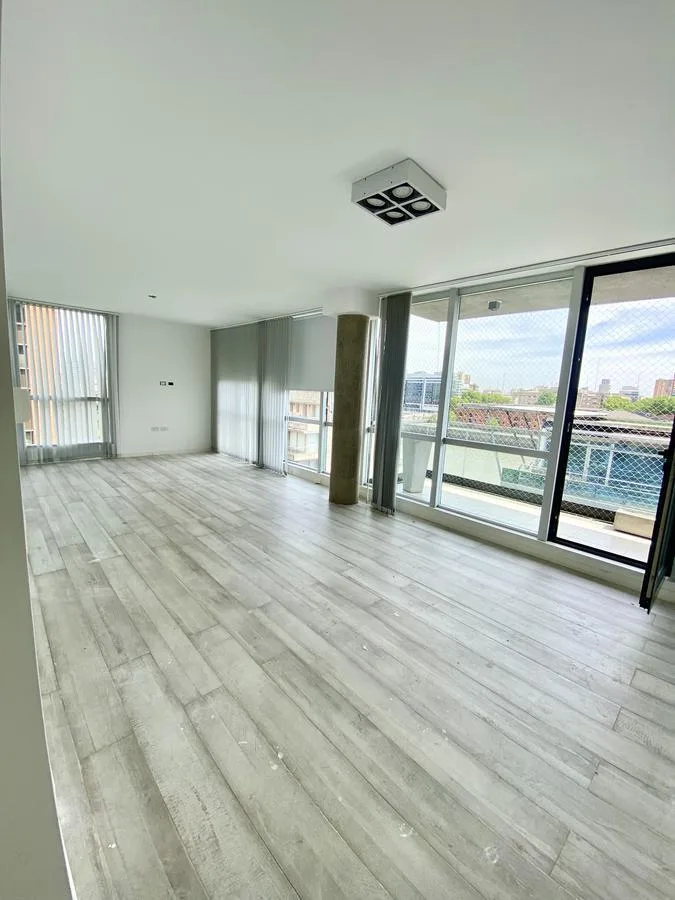 Трёхкомнатная квартира с мебелью в Puerto Madero