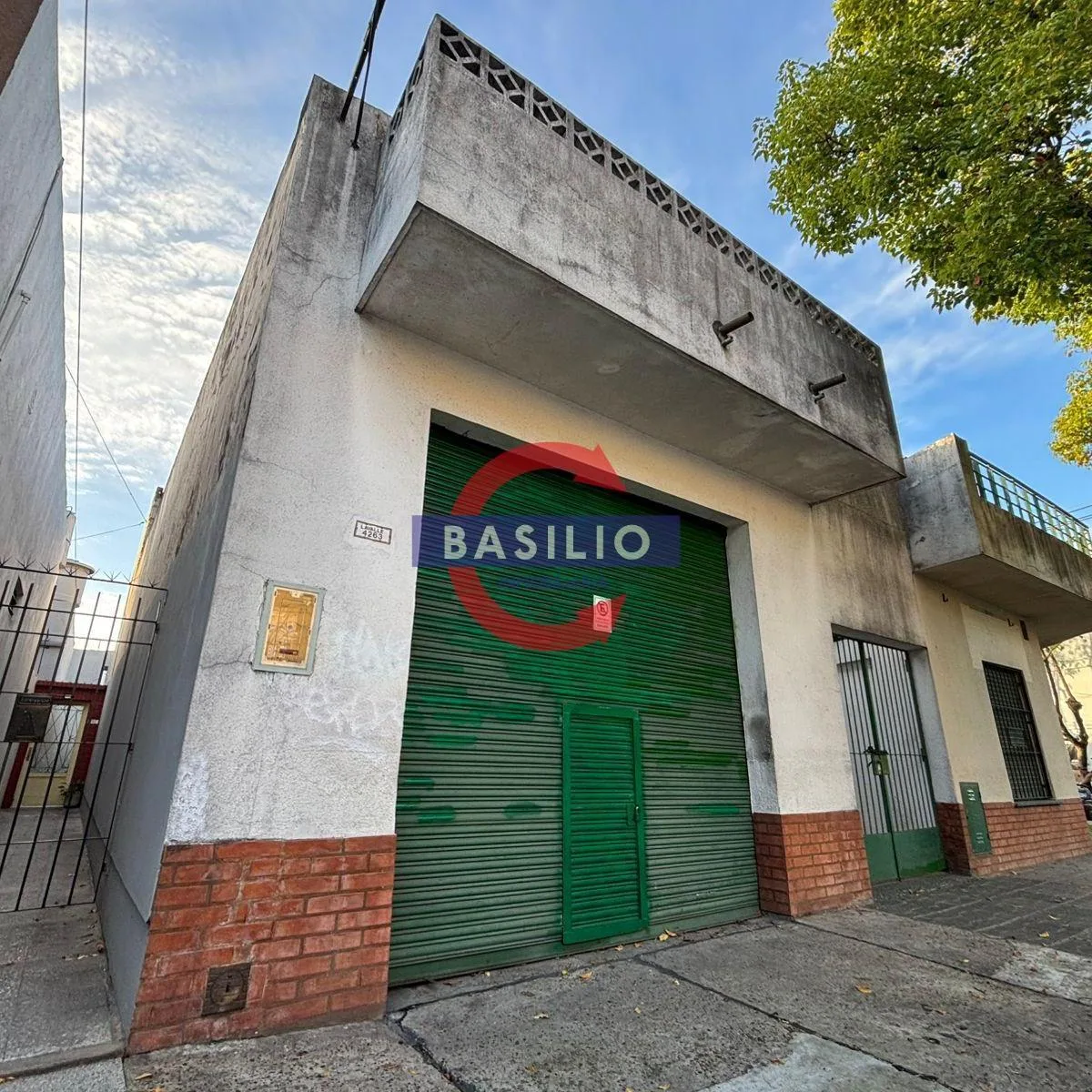 65 m² warehouse with bathroom
