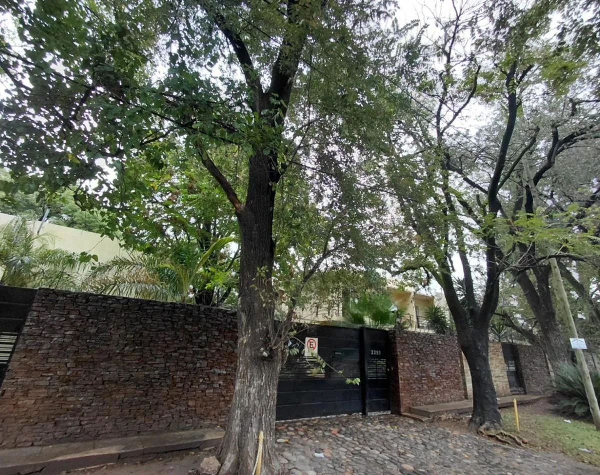 Two-room apartment in a gated complex on Irigoyen and Dorrego
