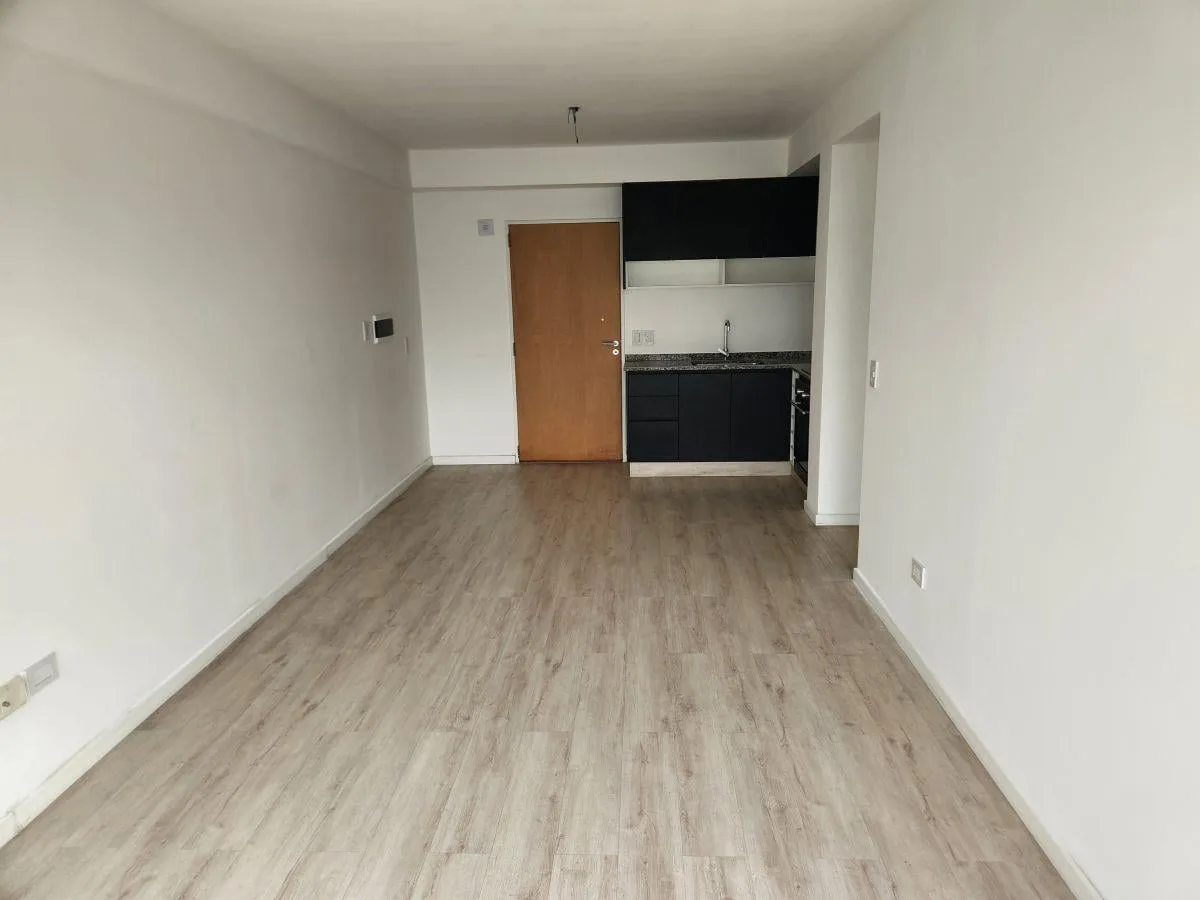 Two-room apartment on the 6th floor in Flores