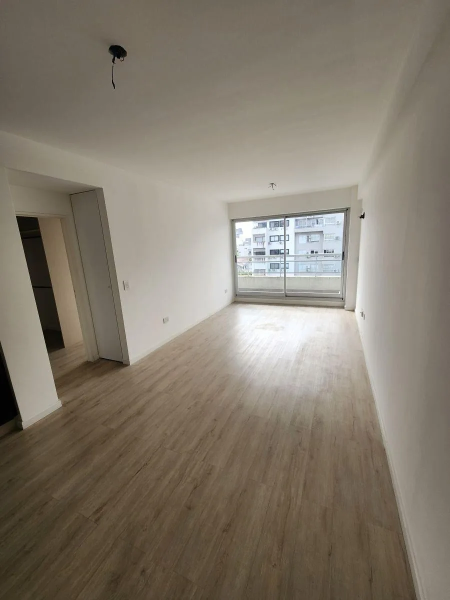 One-bedroom apartment in Flores with pool-facing view