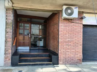 Apartamento de dois ambientes perto do Parque Saavedra