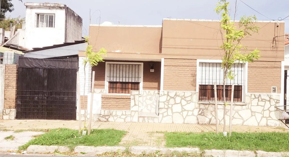 Two-bedroom PH in Beccar