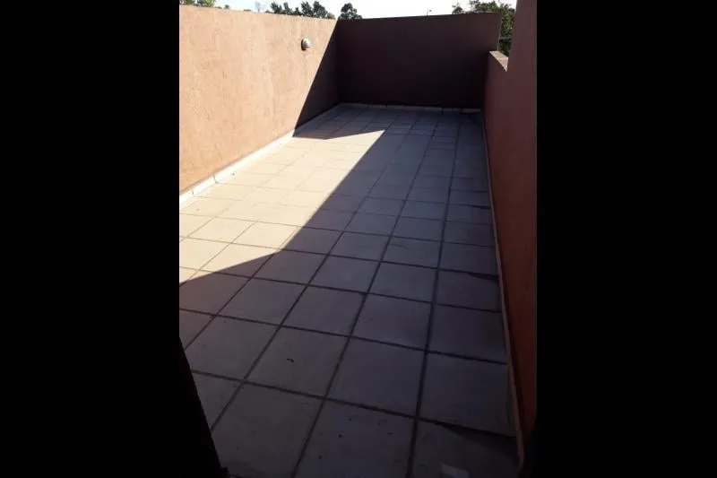 Apartamento de dois ambientes com vaga de garagem em Liniers