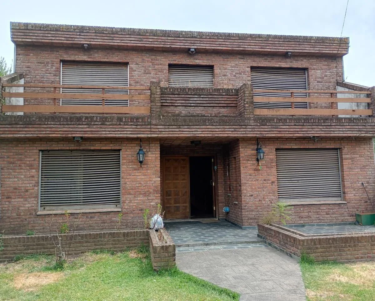 Casa com 4 quartos em Moreno Centro