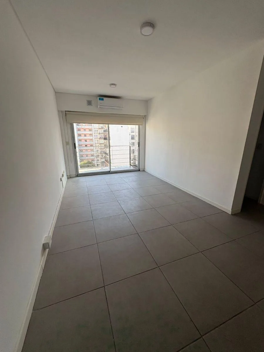 Departamento de 2 ambientes con cochera fija en Buenos Aires