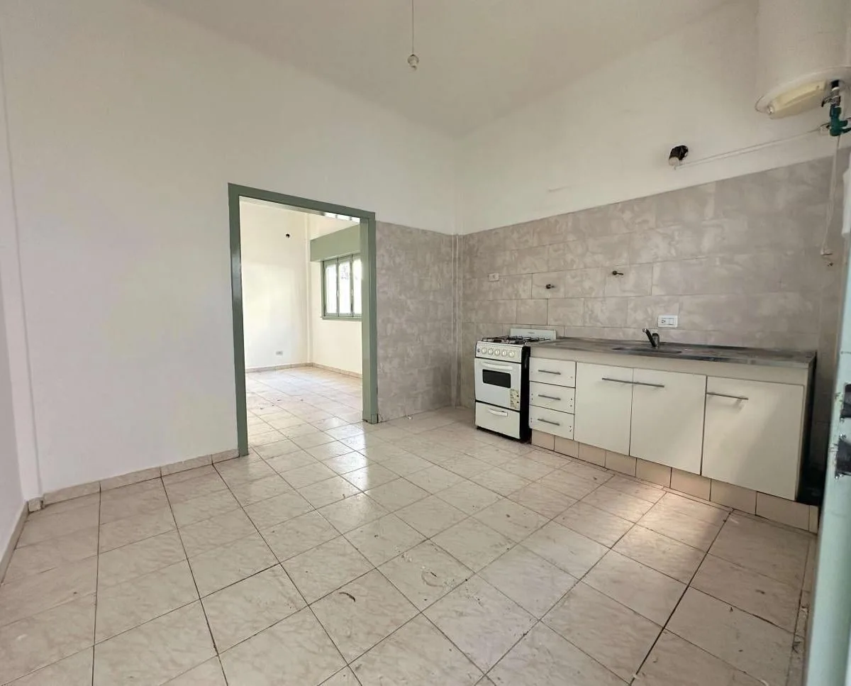 PH de 3 ambientes con 2 patios en General San Martín