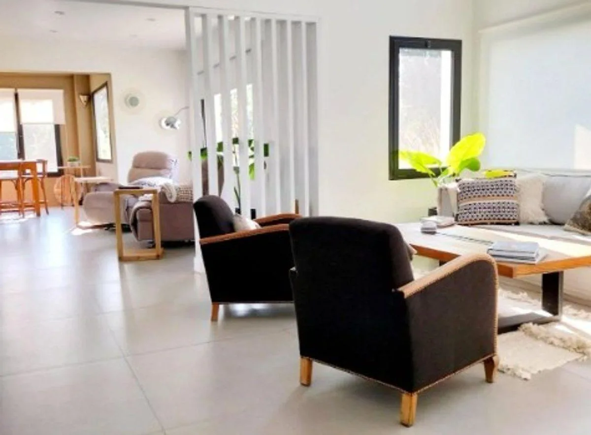 Four-bedroom house with service quarters in Mayling, Pilar