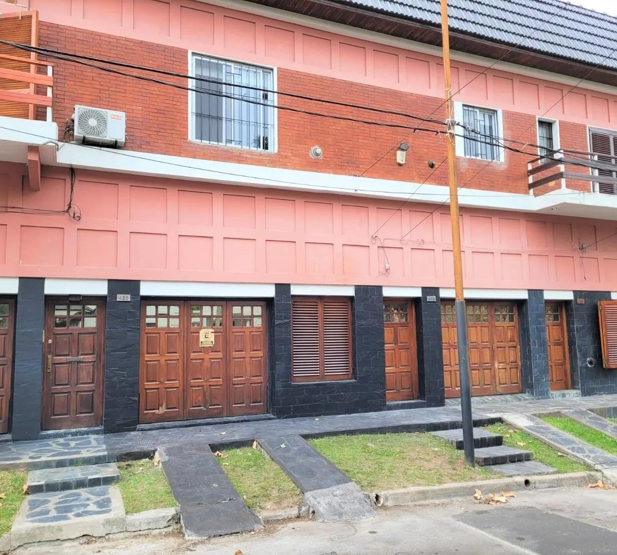 Three-room PH-style apartment in Bernal Este