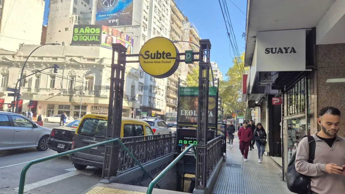 Трёхкомнатная квартира в Recoleta на Av. Santa Fe