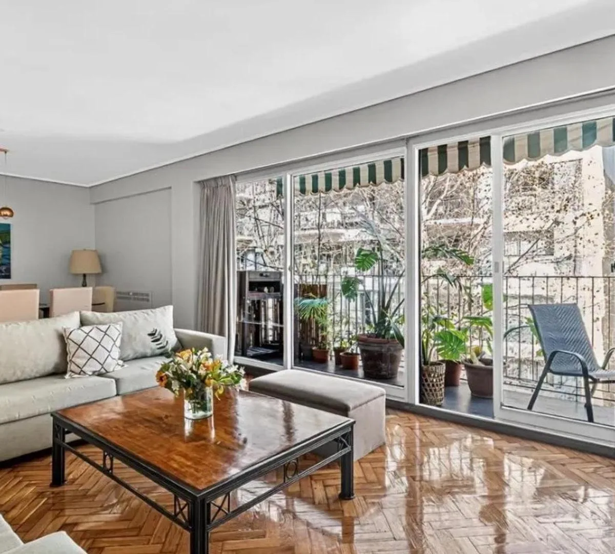 Apartamento de 5 ambientes sem mobília em Palermo