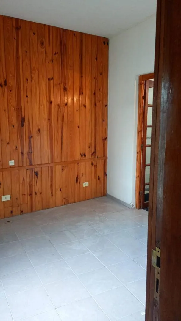 Apartamento de dois ambientes com entrada individual em Hurlingham (Villa Tesei)