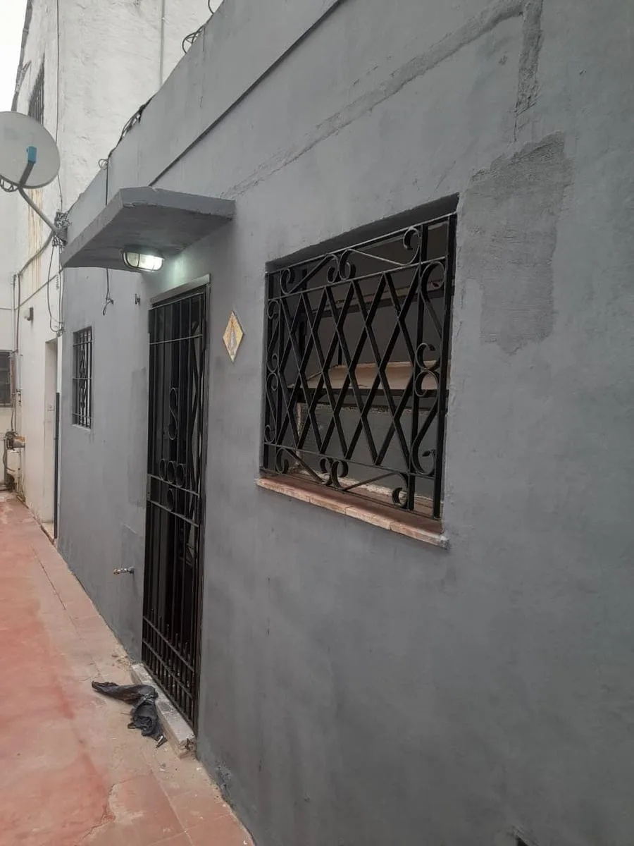 Three-room apartment with patio in Villa Luzuriaga