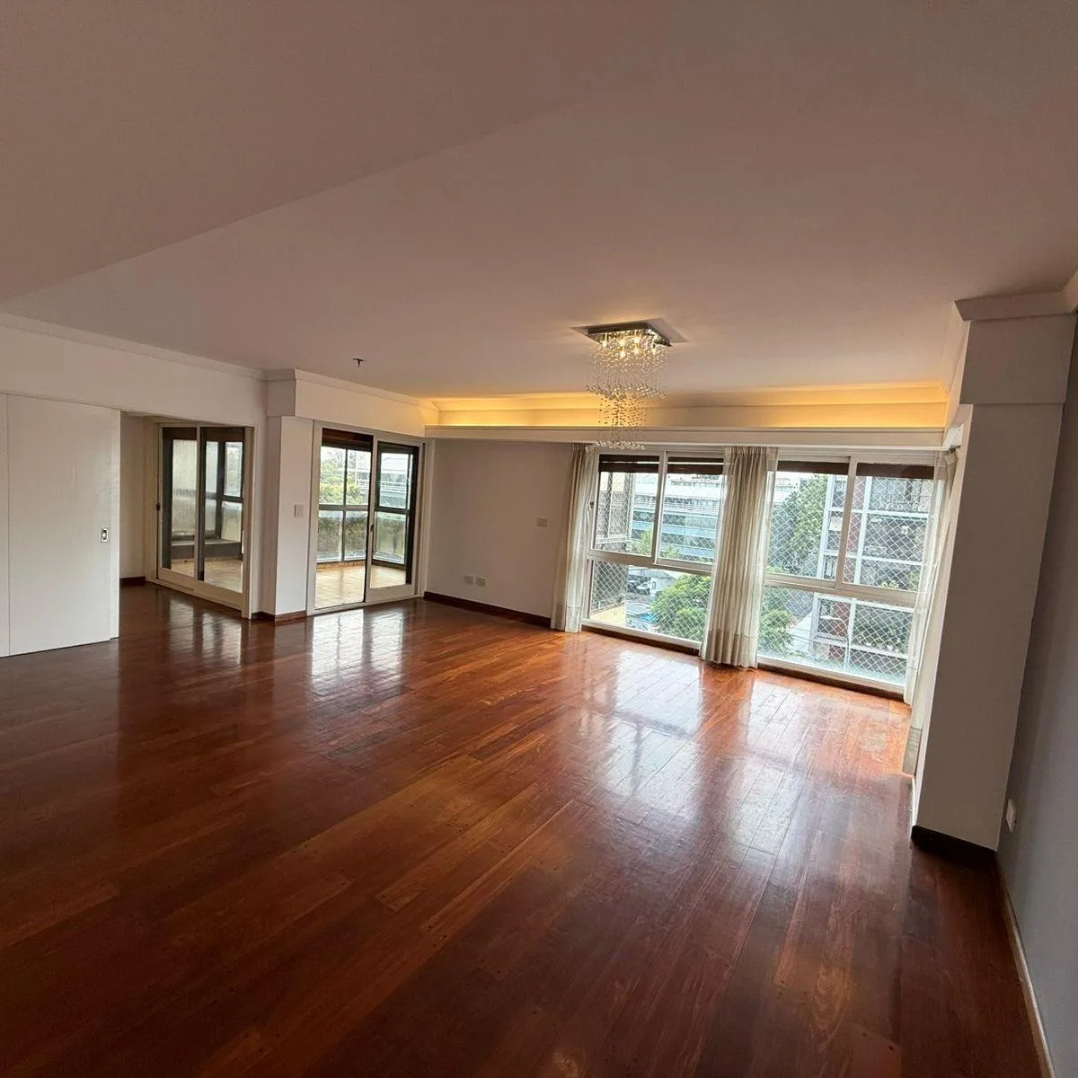 Четырёхкомнатная квартира в Vicente López