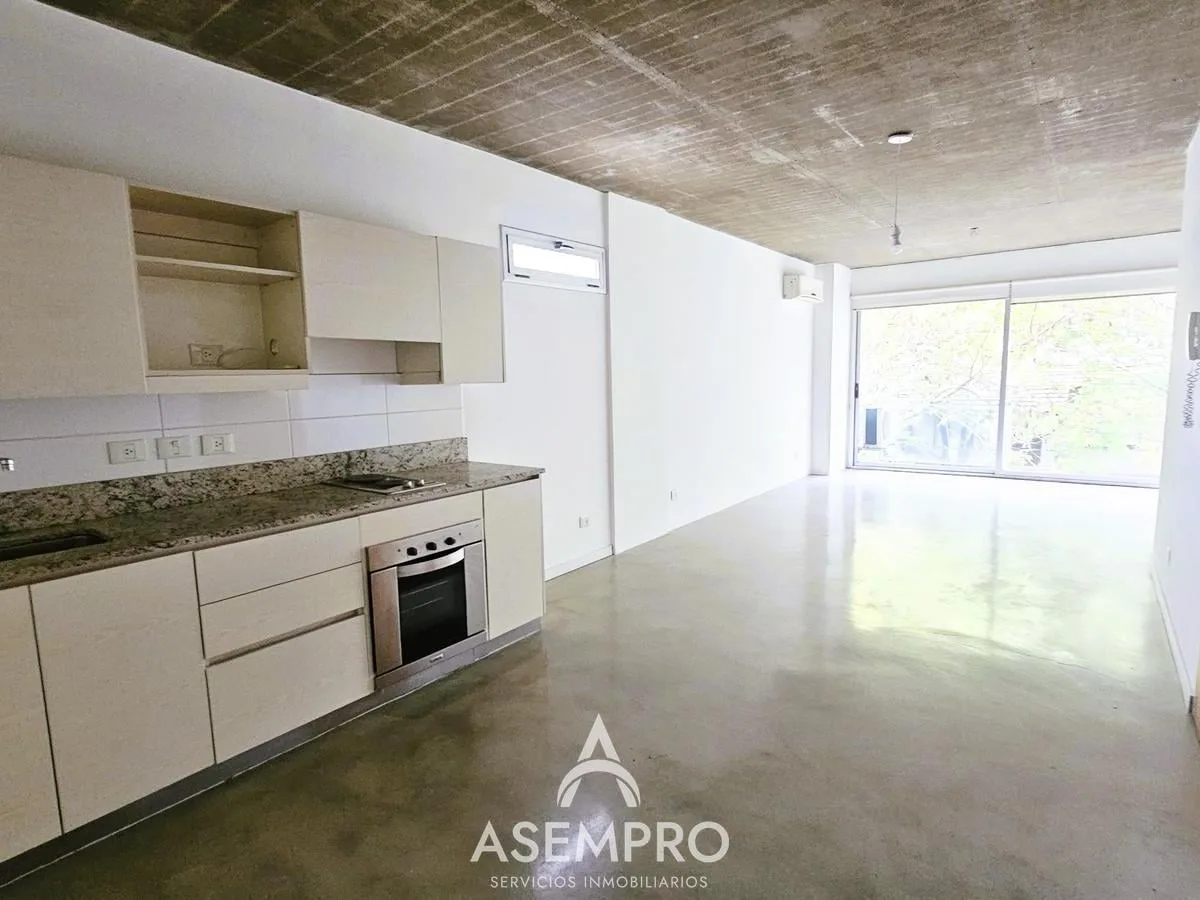 Полуэтажная квартира с 2 комнатами в Saavedra