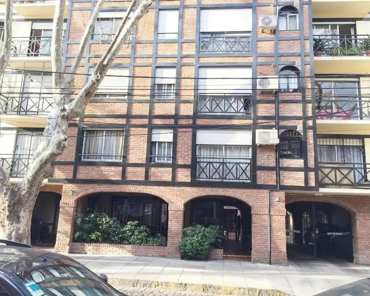 Departamento de 3 ambientes con cochera en San Isidro