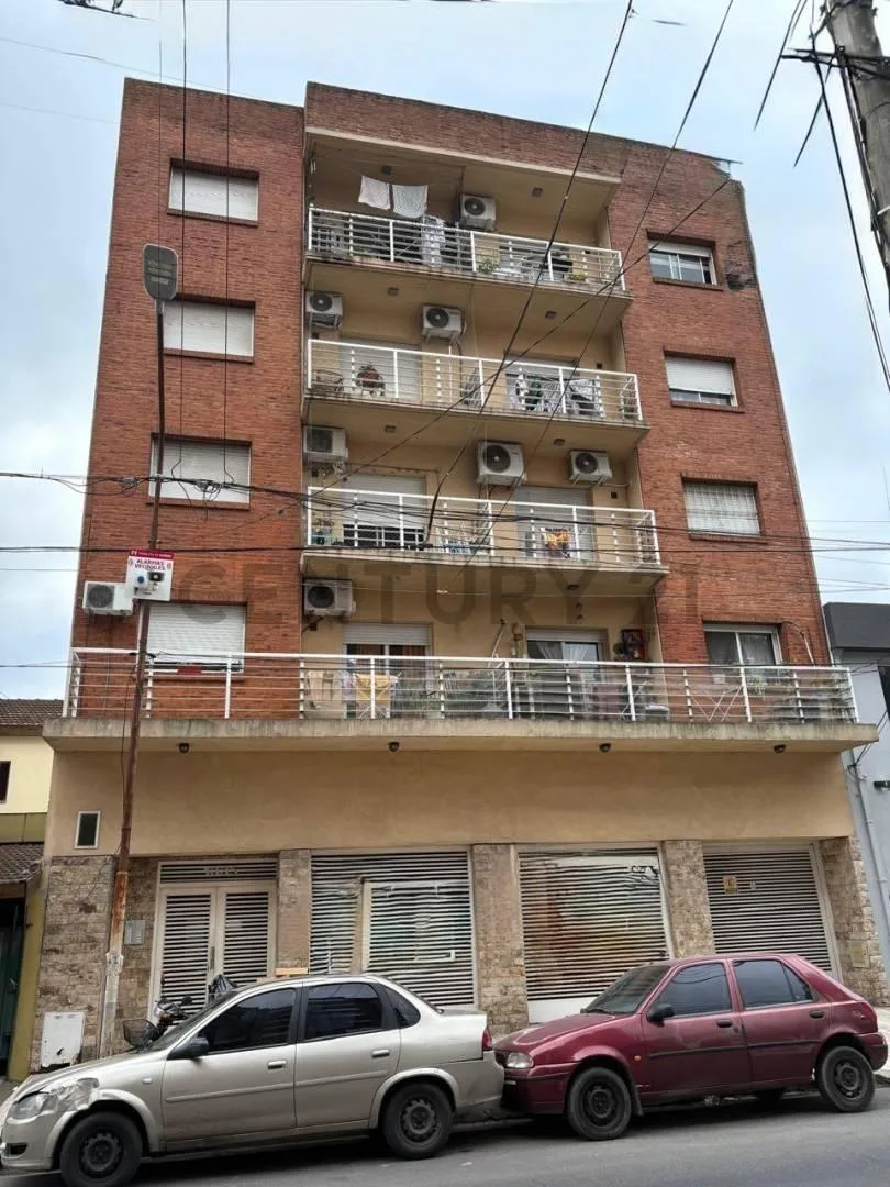 Apartamento de dois ambientes em Morón