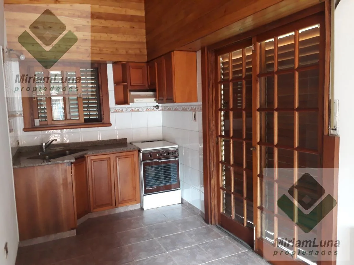 Kitnet em PH interno em Tolosa