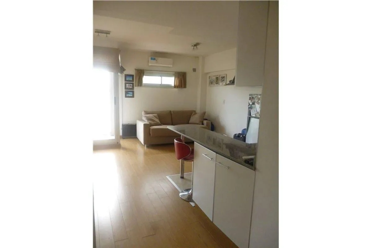 Квартира-студия в La Paternal с балконом и террасой