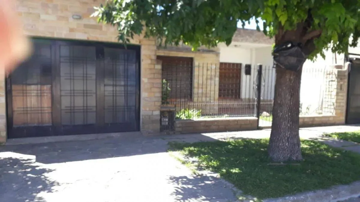 Casa com 2 dormitórios em José C. Paz