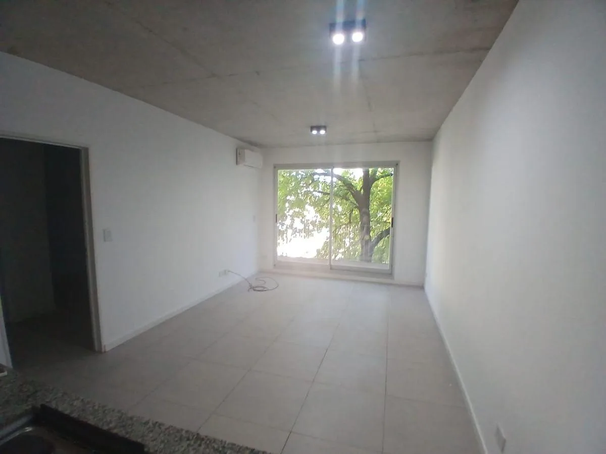 Departamento de 2 ambientes con toilette en Almagro
