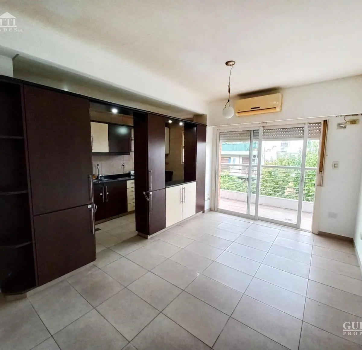 Departamento de 2 ambientes al frente en Villa Urquiza con balcón